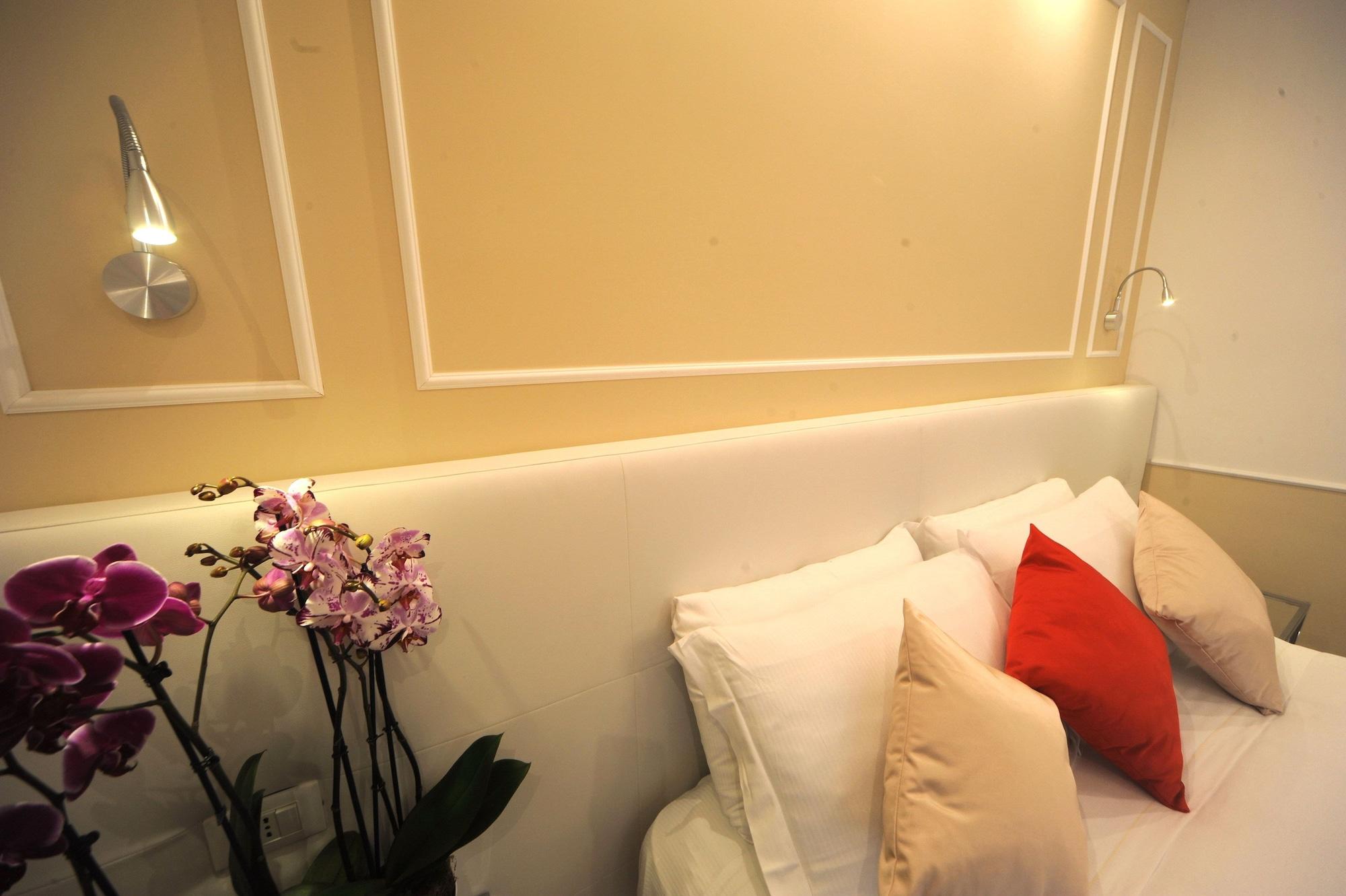 My Suites Piazza Di Spagna Рим Екстериор снимка
