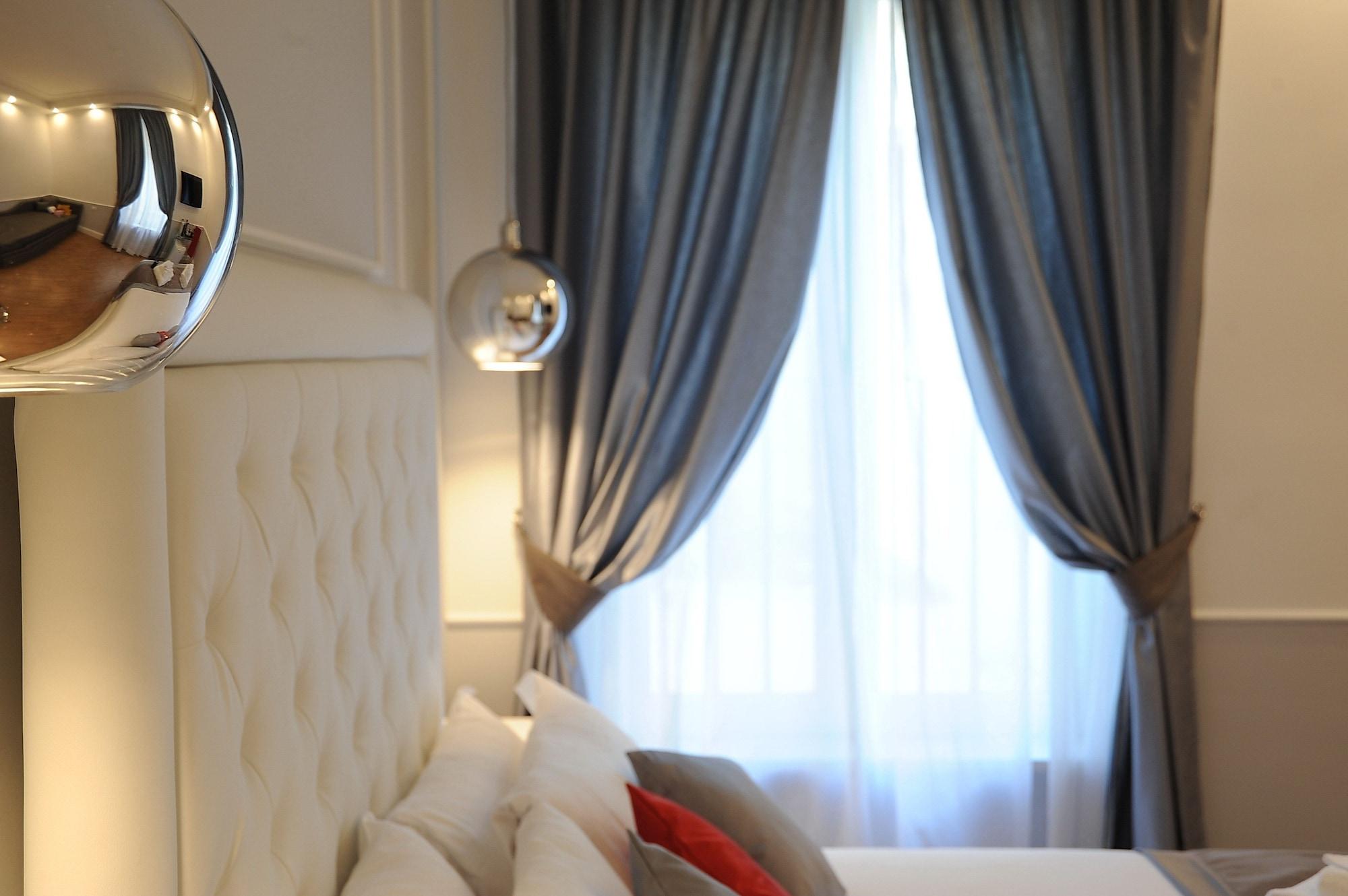 My Suites Piazza Di Spagna Рим Екстериор снимка