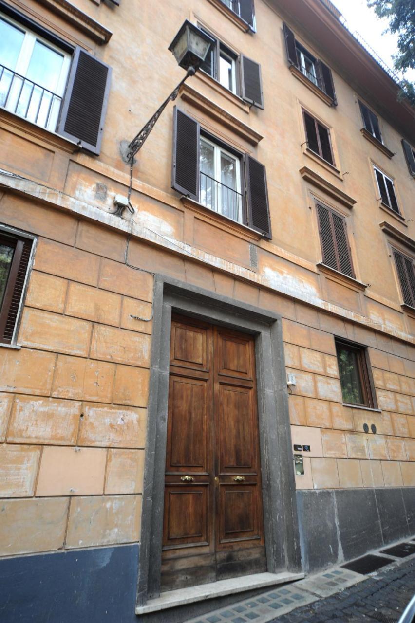 My Suites Piazza Di Spagna Рим Екстериор снимка